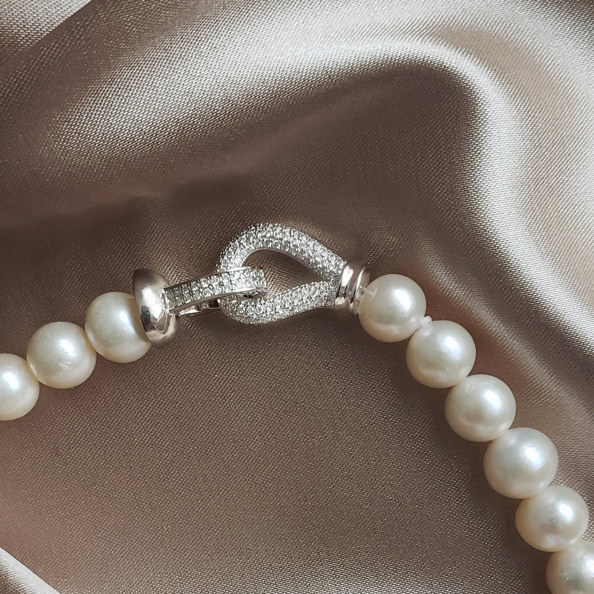 Tringa Pearl necklace